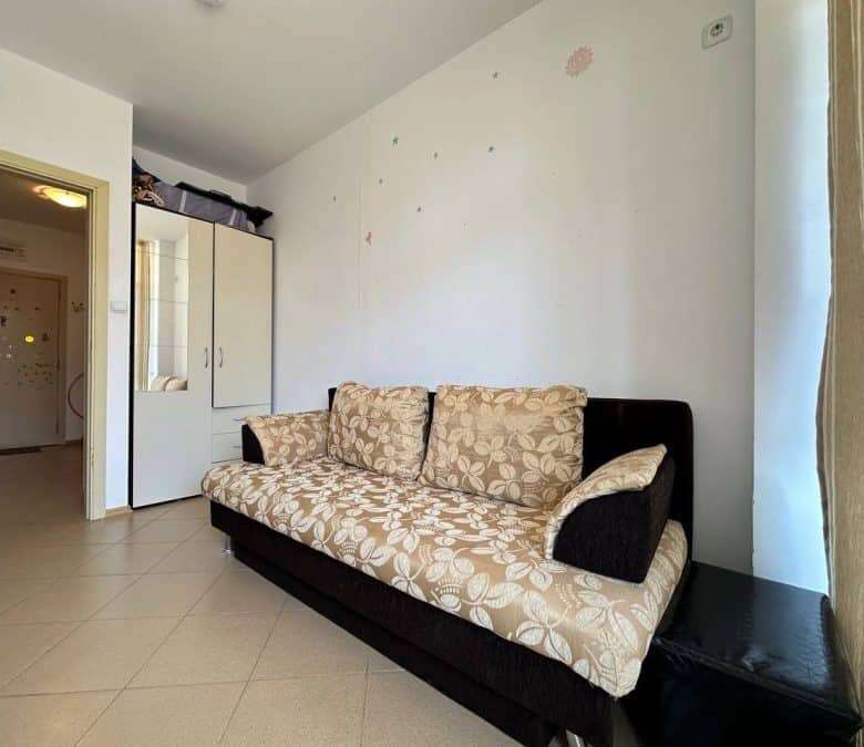 Elegant 1-bedroom furnished apartment with modern decor in the heart of Sunny Beach. Perfect for com.