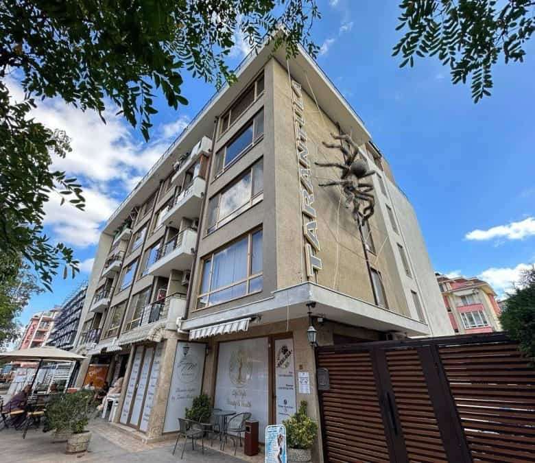 Apartment in Tarantula complex, 64 sq.m., near the sea.