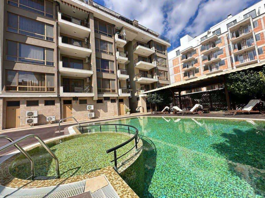 Modern Tarantula complex apartment with pool in Sunny Beach Apartment with pool in Tarantula complex, Sunny Beach, 400m from the sea.