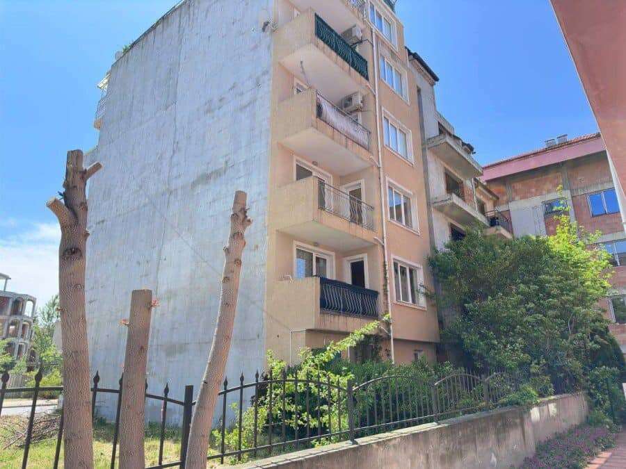 Bright 1-bedroom apartment, 55 sq.m., located in Nessebar, just 300 meters from the sea. Perfect for.