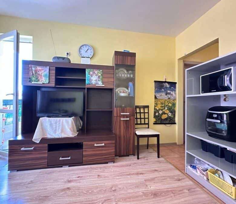 Comfortable 55 sq.m. apartment with modern furnishings, close to the beach in Nessebar, Cherno More.