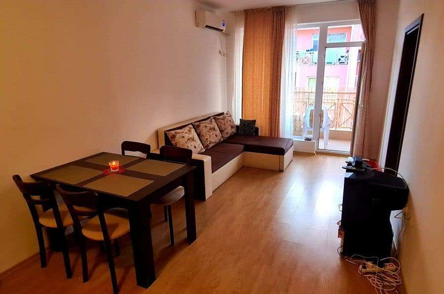 Bright furnished 1-bedroom apartment in Sunny Day 6, Sunny Beach, just 3 km from the sea. Perfect fo.
