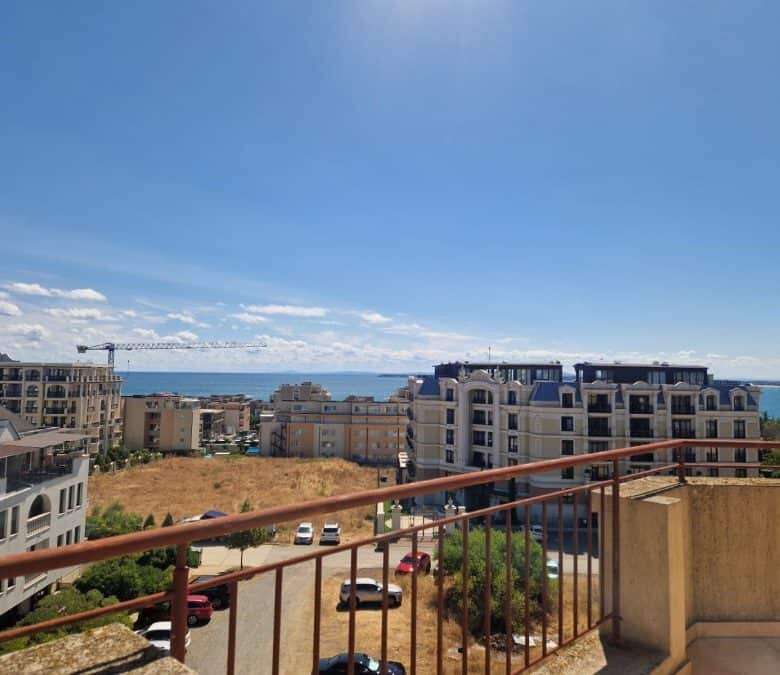 Sea view top floor studio with panoramic terrace in Sveti Vlas.