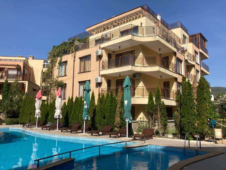 Sea view top floor studio in Sveti Vlas with panoramic terrace.