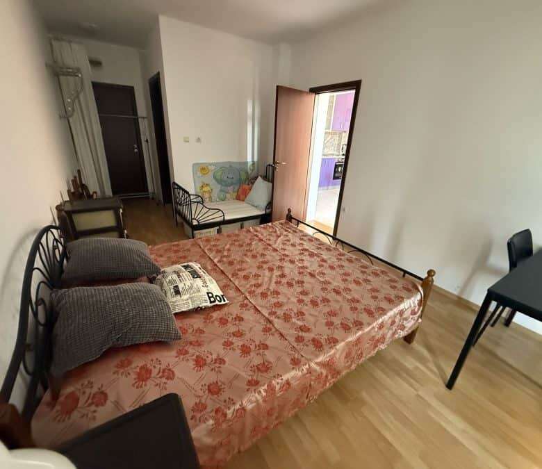 Bright 1-bedroom, 2-bathroom fully furnished apartment with sunny exposure, 62 sq.m., perfect for co.