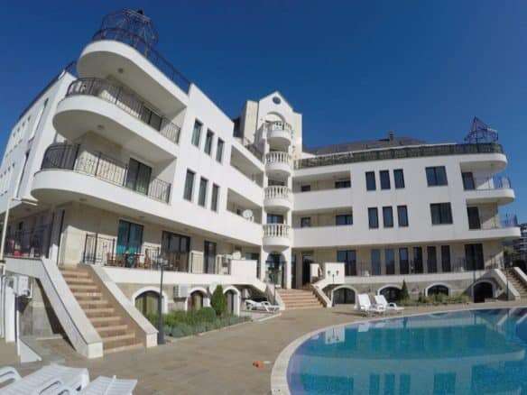 Seaside apartment in Sveti Vlas with large terrace, sea views, and modern amenities.