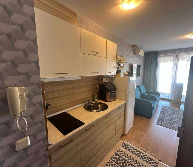 Bright studio apartment with pool views in Apollon, Ravda.