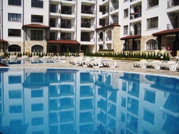 Ground floor studio apartment with garden views in Apollon, Ravda.