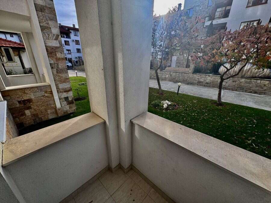 Ground floor studio with garden views, 31 sq.m., in Apollon apartments, Ravda Cozy ground floor studio with garden views in Apollon apartments, Ravda, offering 31 sq.m. of living.