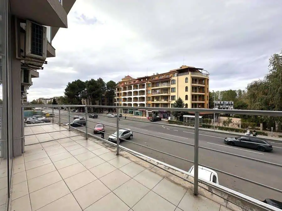 Bright studio apartment, 38.52 sq.m., in Perla, Sunny Beach, close to the beach.