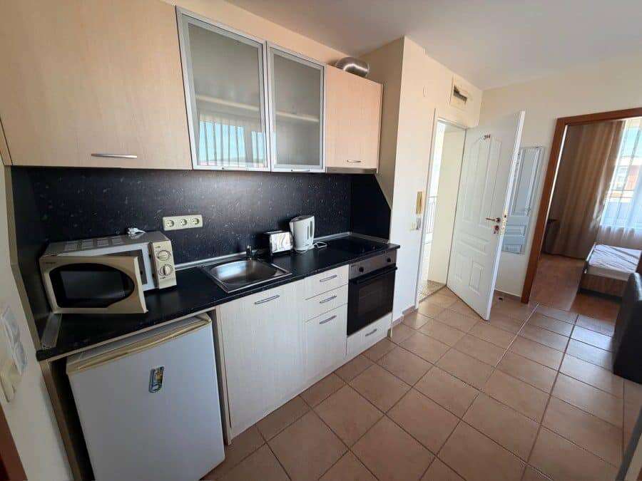 Apartment with modern kitchen in Holiday Fort Club, Sunny Beach.