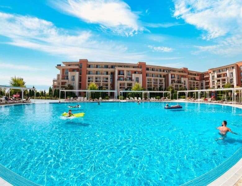 Sea view luxury studio apartment in Sveti Vlas, Bulgaria, with direct beach access and modern amenit.