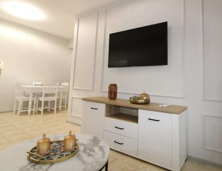 Bright interior of a 2-bedroom ground floor apartment near the sea in Sveti Vlas.