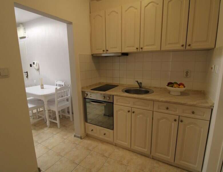 Bright interior of a 2-bedroom ground floor apartment near the sea in Sveti Vlas.