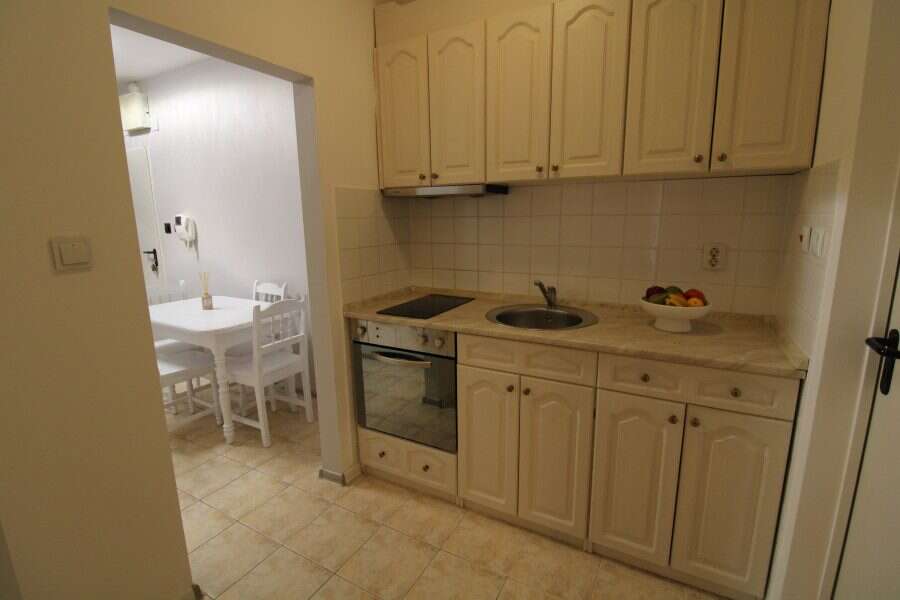Bright interior of a 2-bedroom ground floor apartment near the sea in Sveti Vlas.