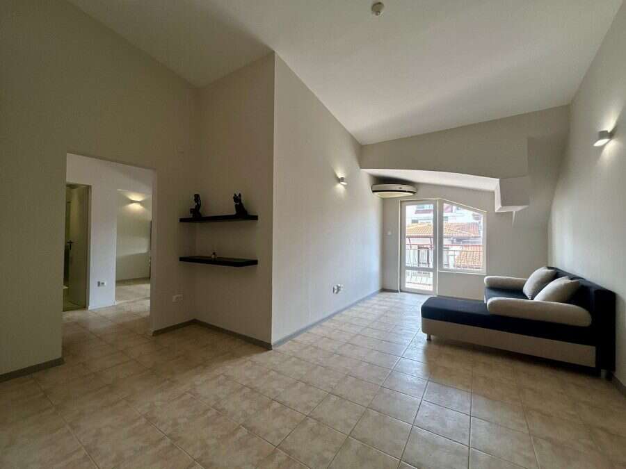 Bright 2-bedroom top floor apartment near the sea in Sveti Vlas, Bulgaria.
