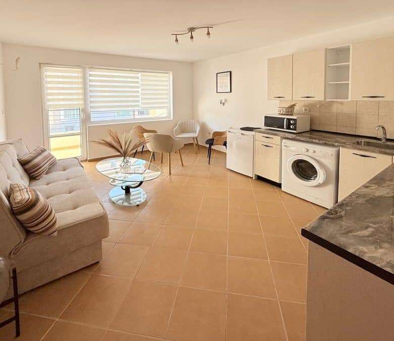 Spacious 2-bedroom apartment in Sunny Beach, 84 sq.m., near the sea, with bright living area and mod.