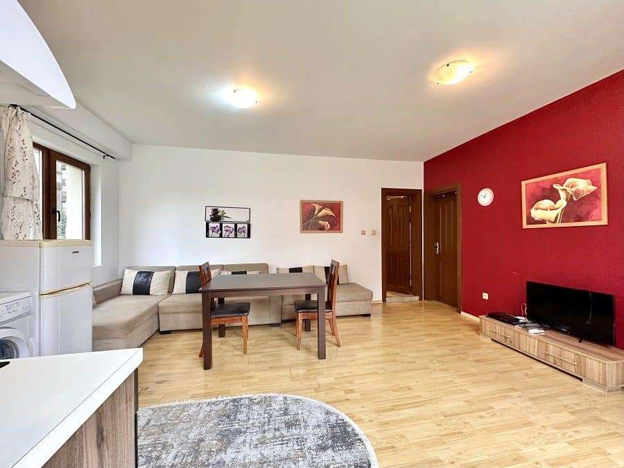 Spacious 75 sq.m. apartment in Panorama Bay 1, Sveti Vlas, just 400m from the sea.