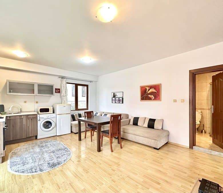 Bright interior of a 2-bedroom ground floor apartment in Panorama Bay 1, Sveti Vlas, just 400m from.