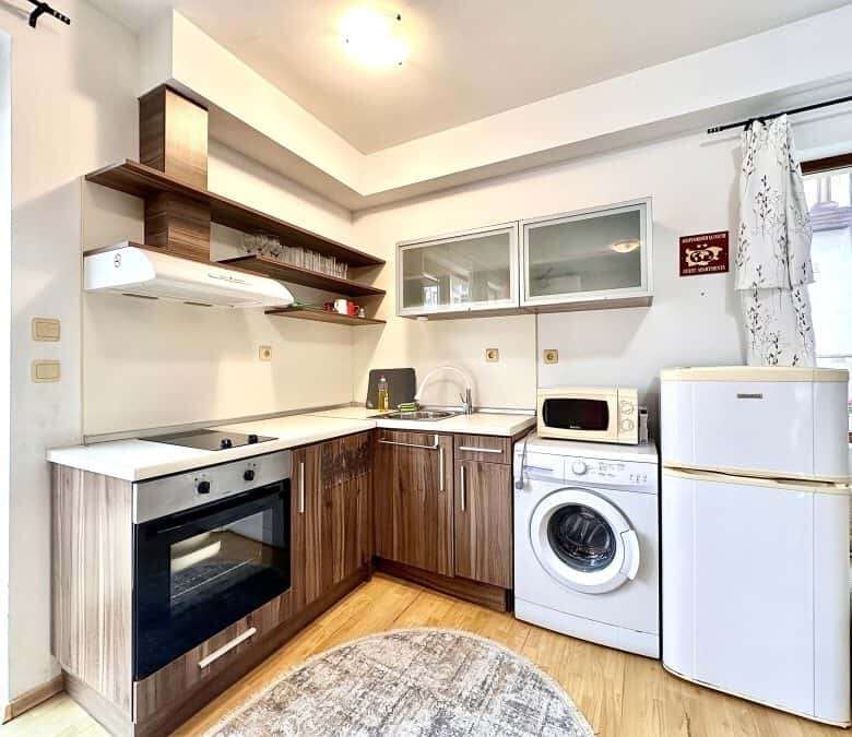 Bright kitchen with modern appliances in Panorama Bay 1.