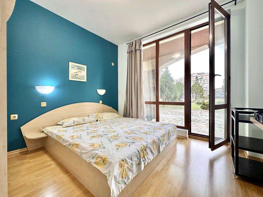 Bright interior of a 2-bedroom ground floor apartment in Panorama Bay 1, Sveti Vlas, just 400m from.