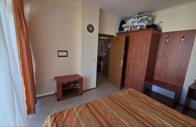 Apartment with pool view, 1 bedroom, in Palazzo, Sunny Beach, perfect for relaxation.