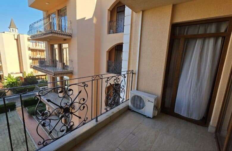Apartment with pool view, 72 sq.m., located in Palazzo, Sunny Beach, perfect for relaxing holidays o.