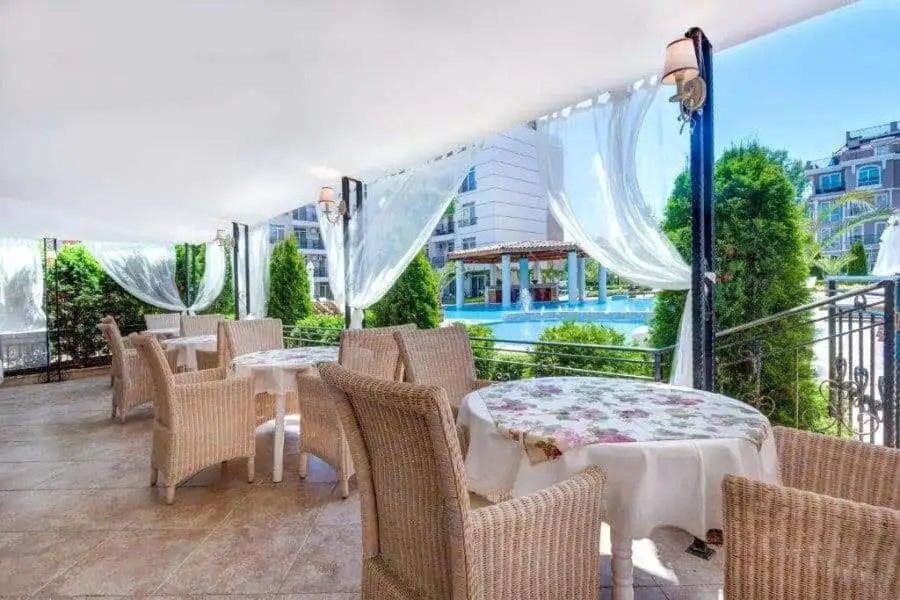 Bright 1-bedroom apartment with 47 sq.m. in Dawn Park, Sunny Beach, ideal for relaxing holidays.
