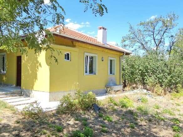 Beautiful renovated house with a large land plot in Dyulevo, near Burgas, Bulgaria. Perfect for peac.