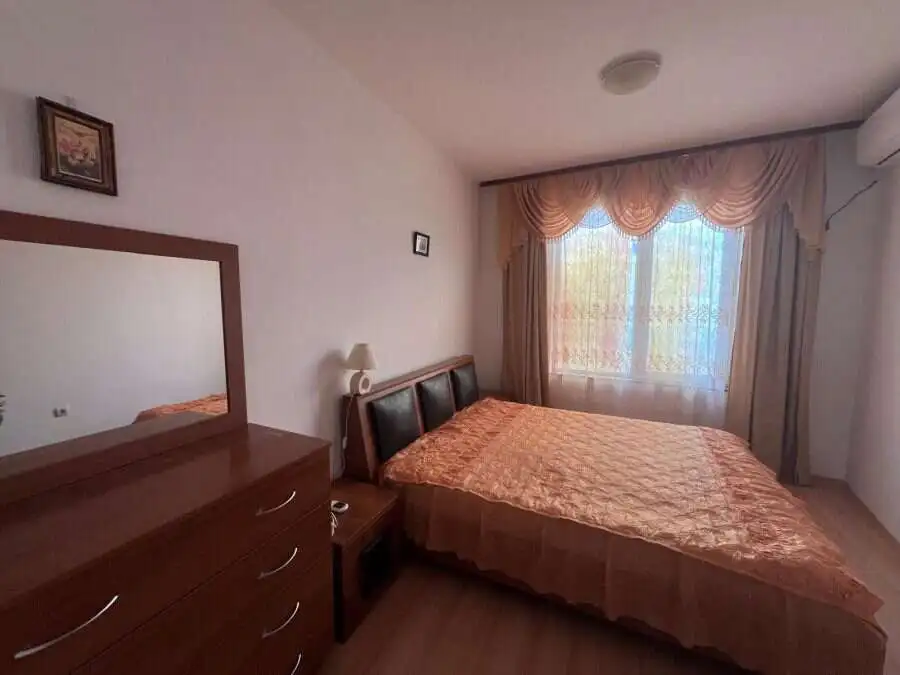 Bright 1-bedroom apartment with pool view in Sunny Day 3 Premium, Sunny Beach.