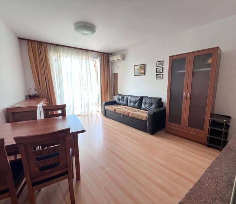Apartment with pool view, 62 sq.m., in Sunny Day 3 Premium, Sunny Beach. Perfect for relaxing holida.