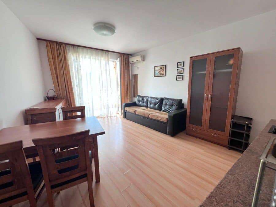 Apartment with pool view, 62 sq.m., in Sunny Day 3 Premium, Sunny Beach. Perfect for relaxing holida.