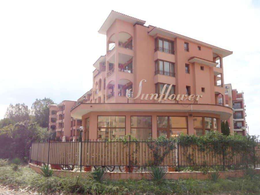 Modern 1 BED apartment in Sunflower complex, 62 sq.m., near the sea.