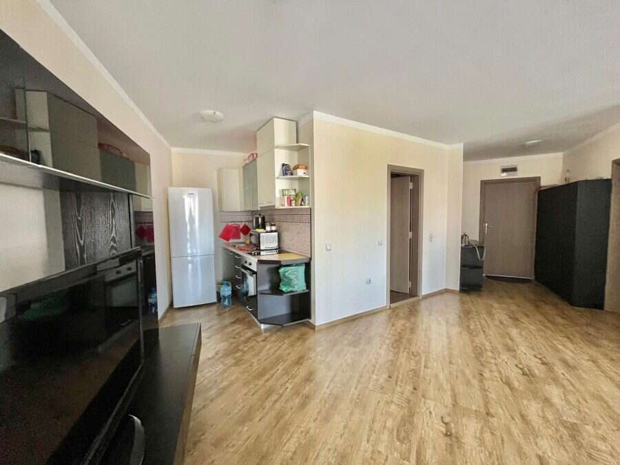 Interior view of a 1-bedroom apartment in Sunny Beach Plaza, 100m from the sea.