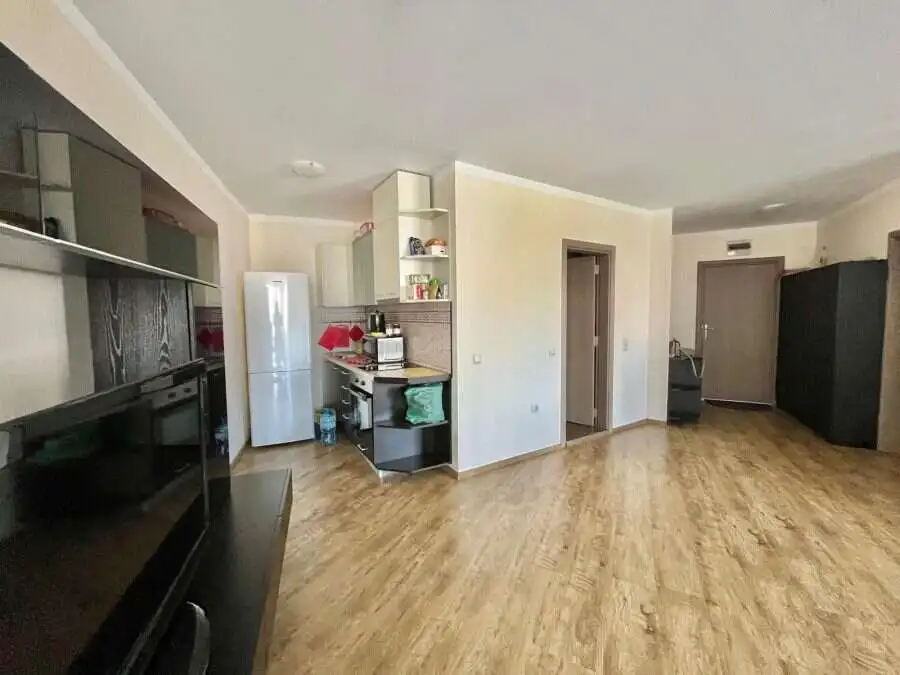 Interior view of a 1-bedroom apartment in Sunny Beach Plaza, 100m from the sea.