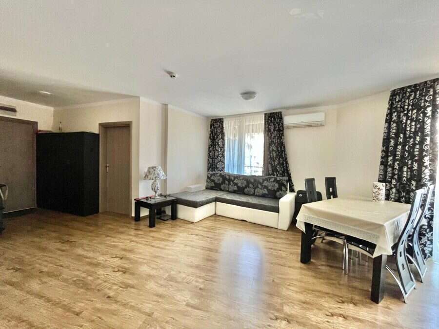Bright 1-bedroom apartment in Sunny Beach, 82 sq.m., near the sea, with modern furnishings and large.