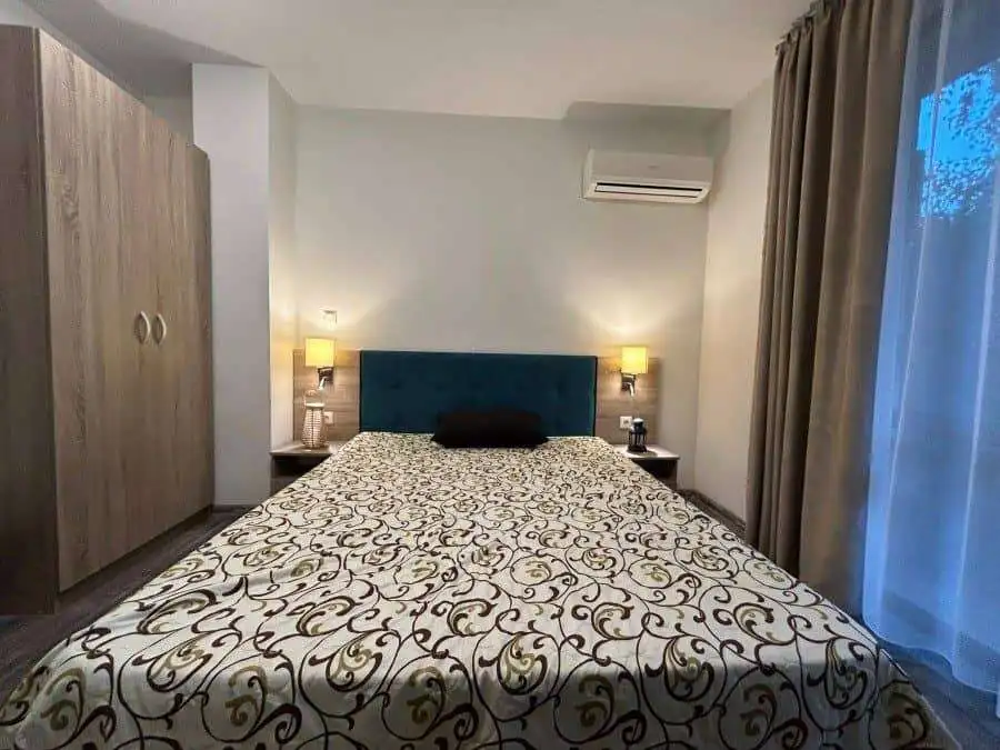 Ground floor studio with kitchen, 34 sq.m. in Tarsis Club and SPA Cozy ground floor studio with kitchen, 34 sq.m. at Tarsis Club and SPA in Sunny Beach.