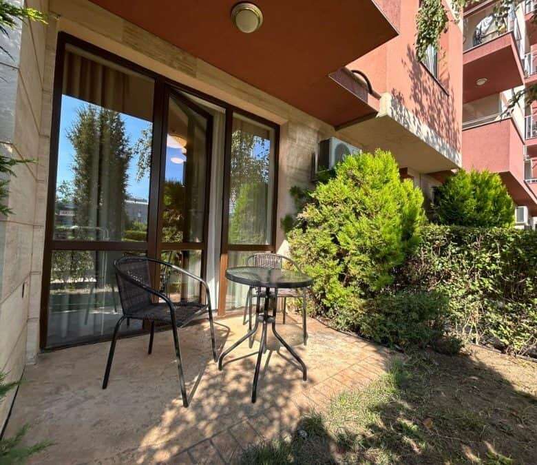 Ground floor studio with kitchen, 34 sq.m., in Tarsis Club and SPA, Sunny Beach.