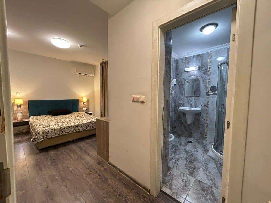 Cozy studio apartment with a compact kitchen and bathroom in Tarsis Club, Sunny Beach.