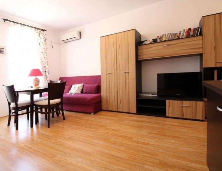 Furnished studio apartment of 27 sq.m. in Sunny Day 6, Sunny Beach, featuring a living area, kitchen.