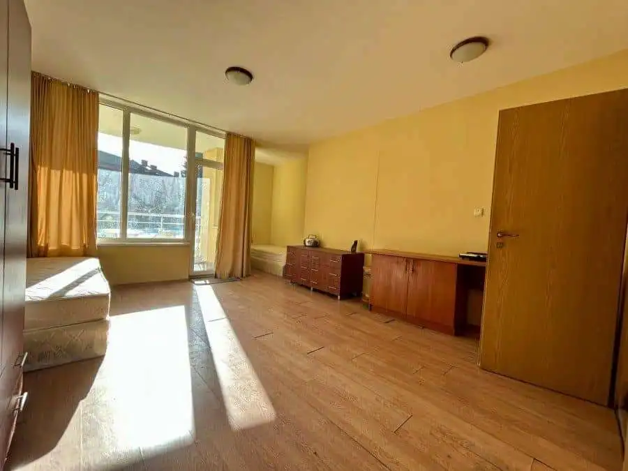 Sea and pool view studio apartment in Oasis, Ravda, 41 sq.m. with first sea line location.