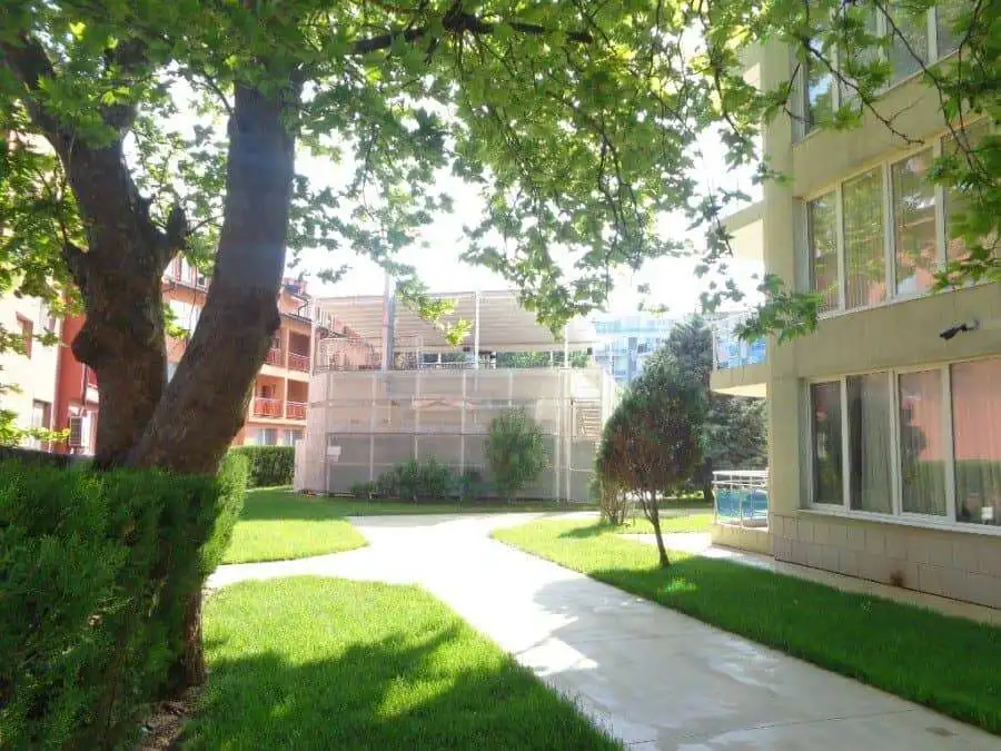 Studio apartment with sea and pool views in Oasis, Ravda, 41 sq.m., first sea line.