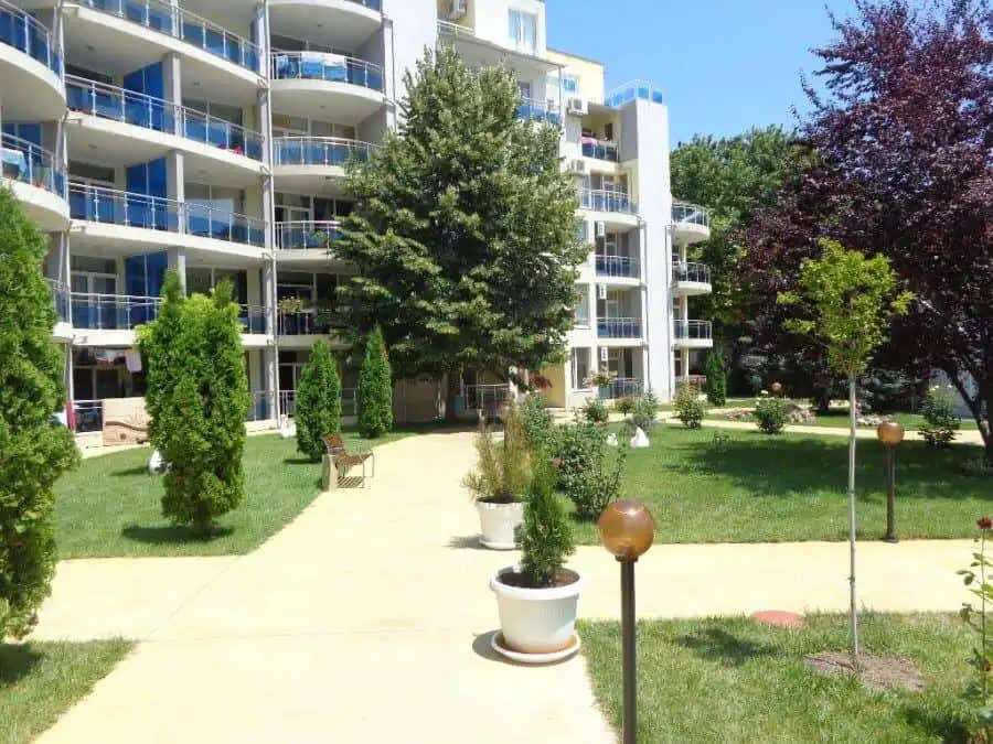 Sea and pool view studio in Oasis complex, Ravda, 41 sq.m., first sea line.