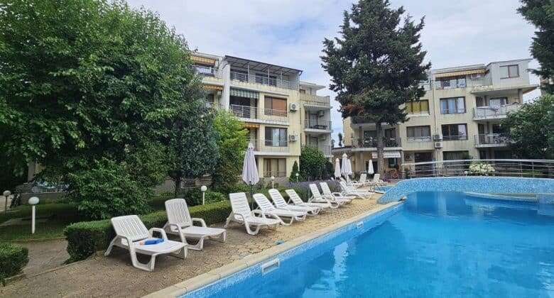 Bright 2-bedroom apartment with sea views in Nessebar's Global City, close to the beach. Perfect for.
