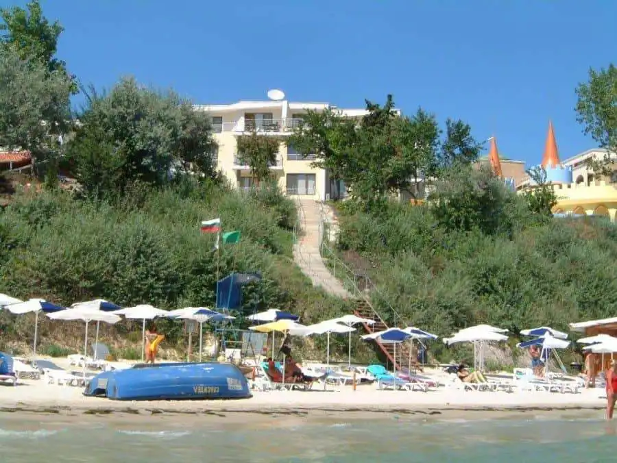 Beachfront apartment with sea views in Nessebar's Global City, perfect for seaside living or investm.