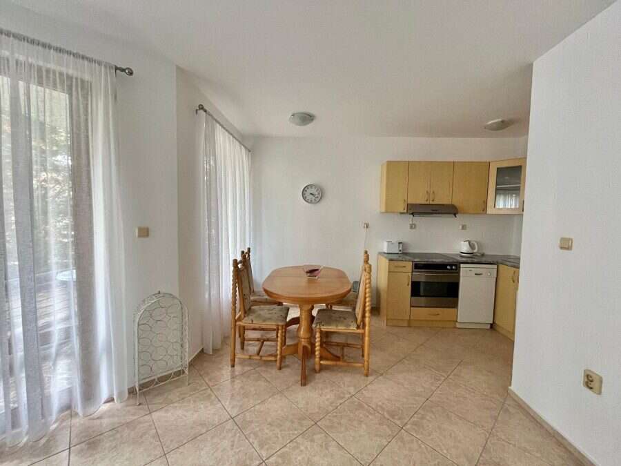 First sea line! 2 BED apartment, 95 sq.m., for sale in Global city, Nessebar Sea view 2-bedroom apartment, 95 sq.m., for sale in Nessebar's Global City with beach access.