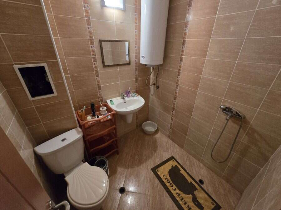 Cozy 1-Bed Furnished Apartment Near Beach Bright bathroom with modern fixtures in Elitonia 2, Ravda. Fully furnished 59 sq.m. apartment close.