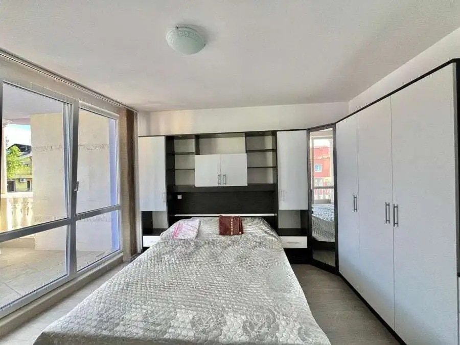 Bright 1-bedroom apartment with sea views, 58 sq.m., in Nessebar, just 30 meters from the beach. Per.