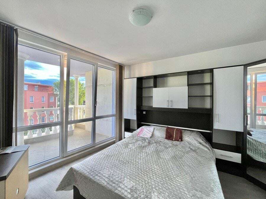 Modern 1-Bedroom Apartment with Sea View in Nessebar Sea view 1-bedroom apartment, 58 sq.m., in Nessebar, 30 m to the beach.
