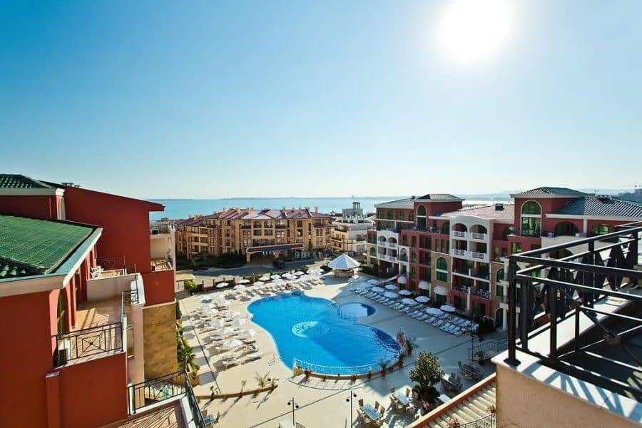 Ground floor studio near the sea in Sveti Vlas, Bulgaria, with pool view and modern amenities.